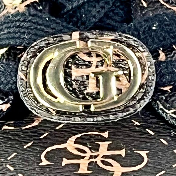 GUESS Luxe Chain-Embellished Snakeskin Sneakers Designer Streetwear Size 7 ½ M - Picture 9 of 16